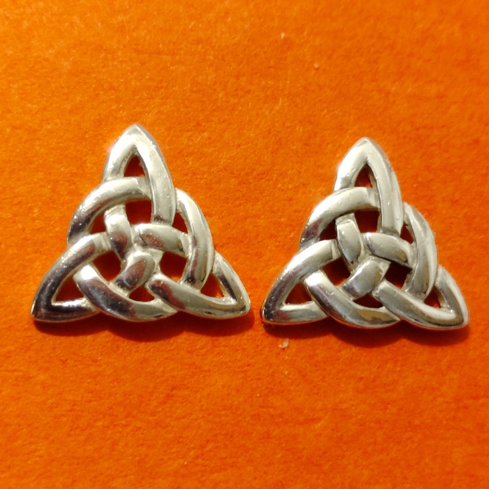 🆕 Sol D'or Sterling Silver Celtic Knot Earrings with a Designers History